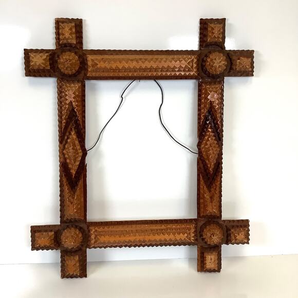 Antique Tramp Art Folk Wood Frame 7.5”x9.75” Opening Primitive Hand Carved Vtg - Picture 2 of 16